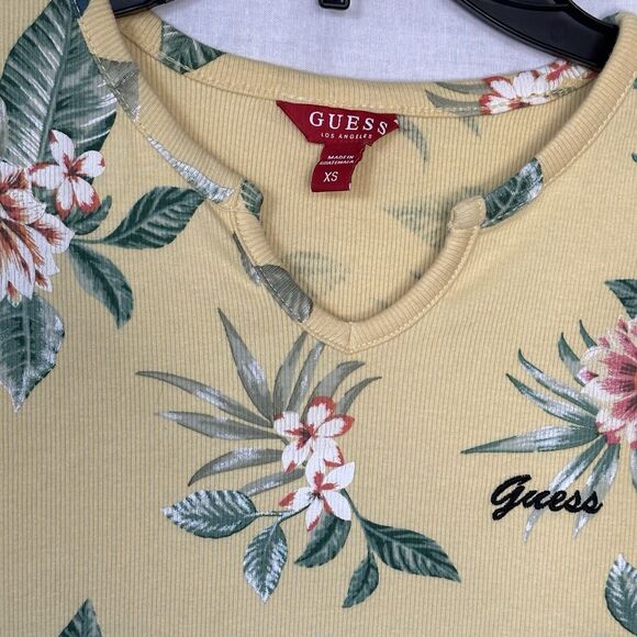 Guess Shirt Womens Yellow XS Hawaiian Flowers Short Sleeve V Neck Tee - Picture 2 of 3